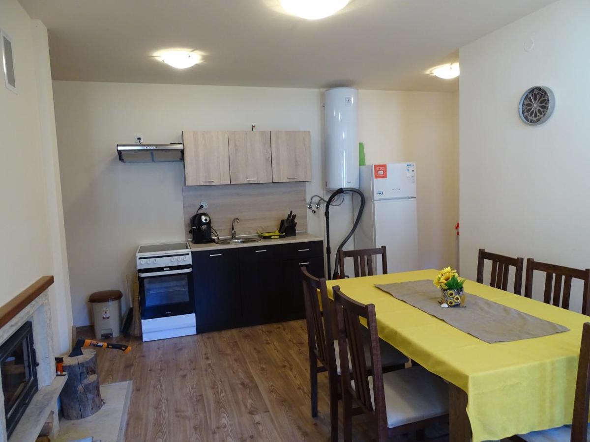 Apartment Darsi Pamporowo Zewnętrze zdjęcie